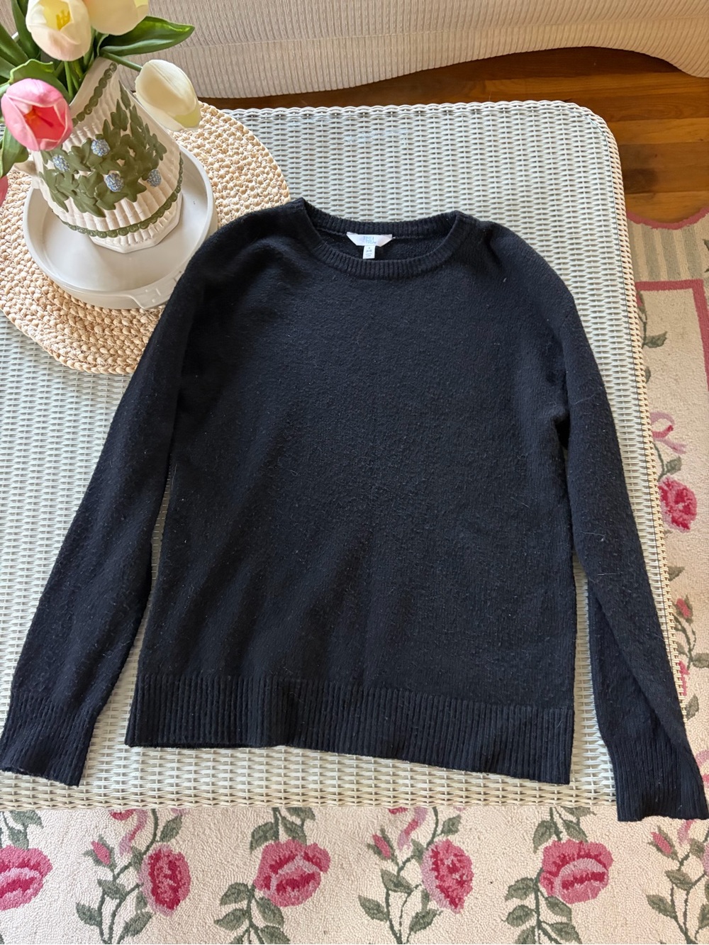 Time and Tru Black Long Sleeve Crewneck Sweater